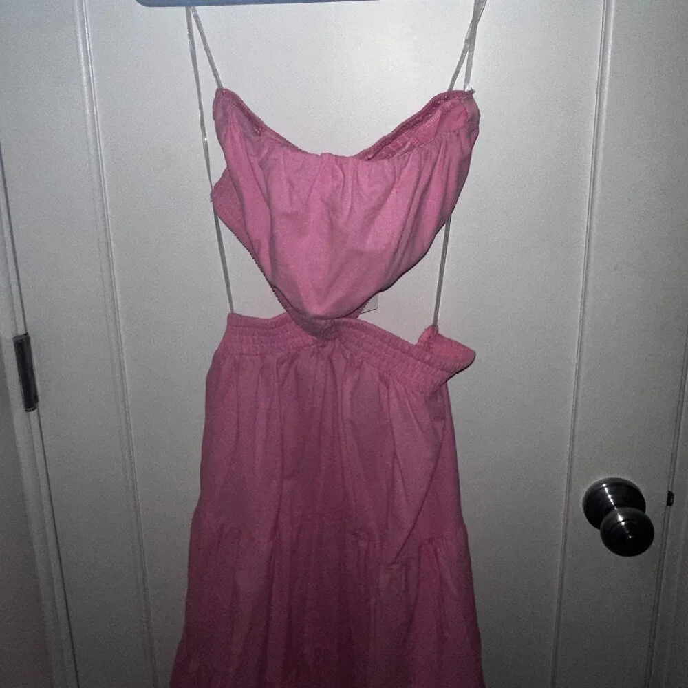 NWT - Showpo - Xiomara Maxi Dress - Strapless Cut Out Tiered Dress - Size 6 (M) - Picture 4 of 7